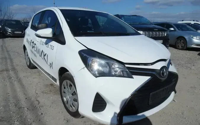 małopolskie Toyota Yaris cena 12900 przebieg: 411000, rok produkcji 2016 z Głuszyca